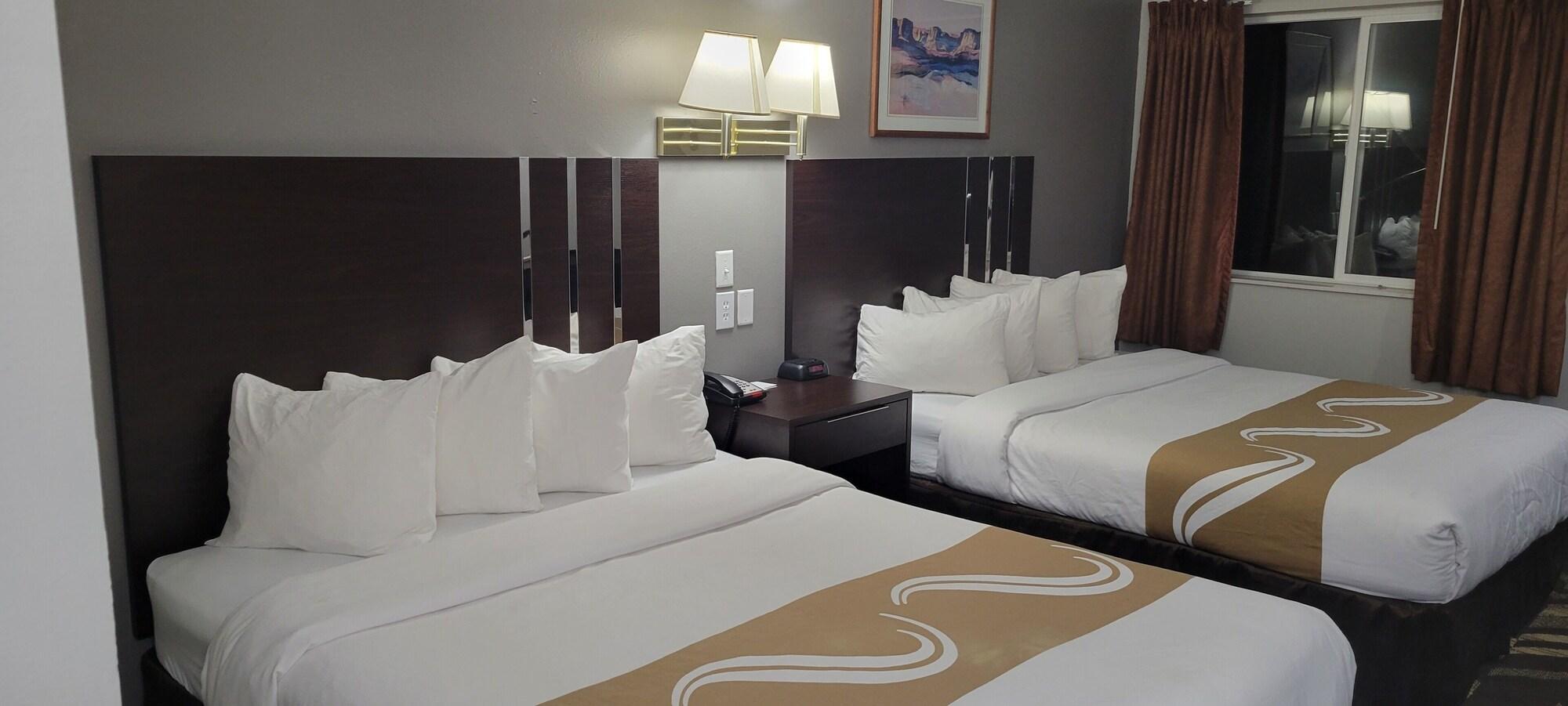 Hotel Quality & National Forest Area